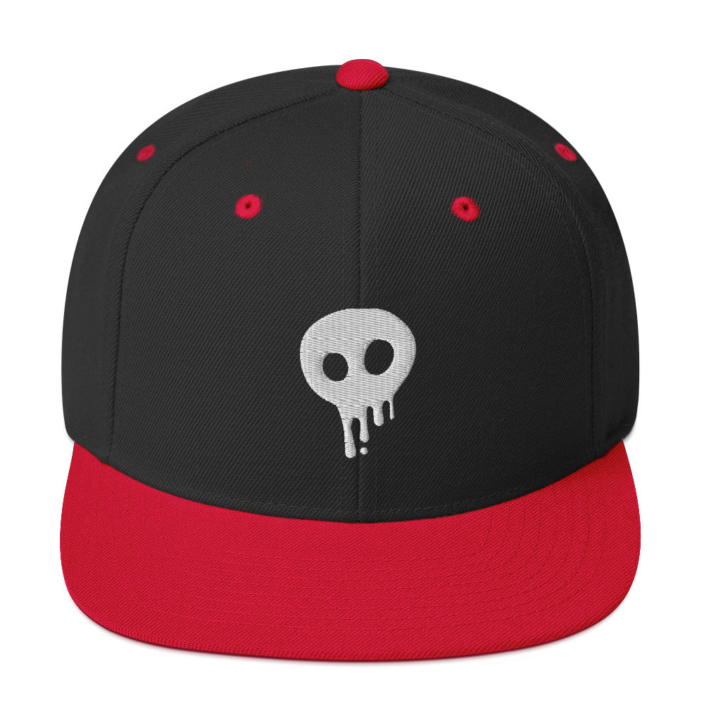 High-profile skull hat with embroidered logo and flat brim